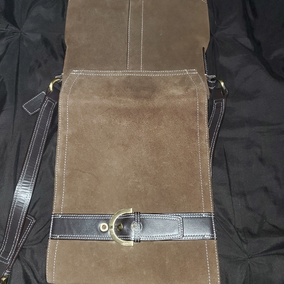 Coach - Picture 5 of 8